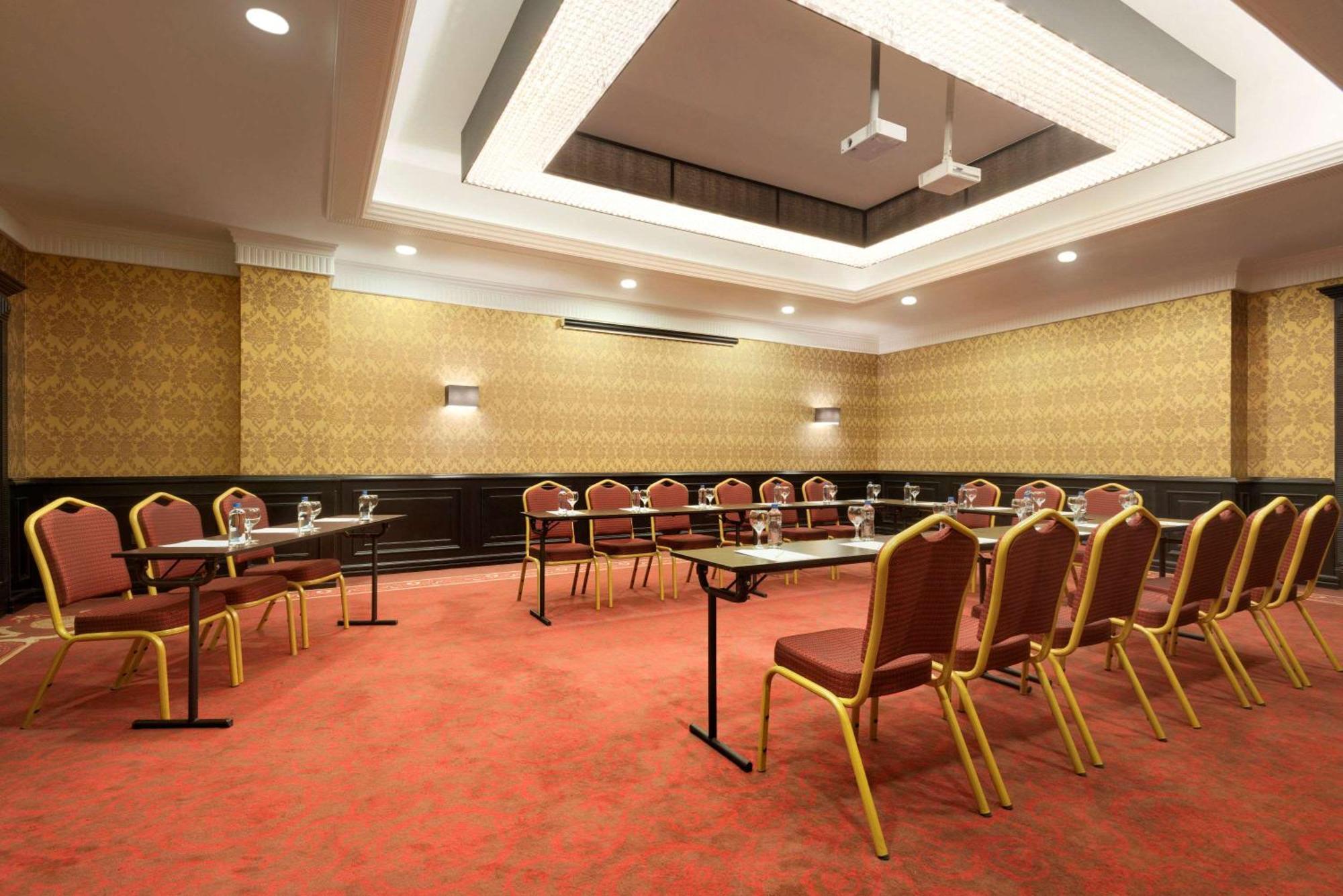 Ramada By Wyndham Sakarya Hotel Eksteriør bilde