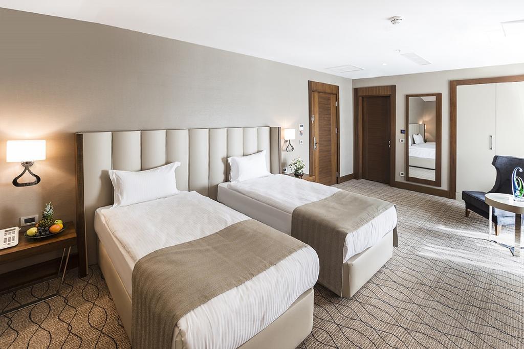 Ramada By Wyndham Sakarya Hotel Rom bilde