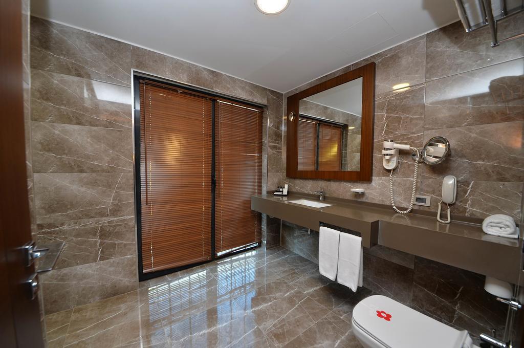 Ramada By Wyndham Sakarya Hotel Eksteriør bilde