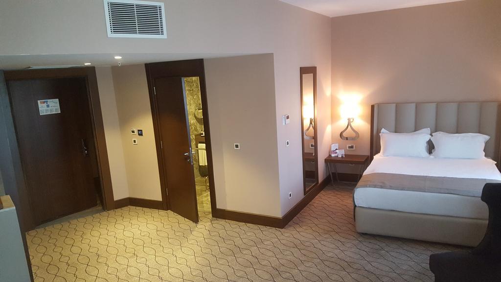 Ramada By Wyndham Sakarya Hotel Eksteriør bilde